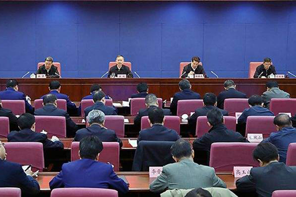 國務(wù)院安委辦、應(yīng)急管理部召開全國煤礦安 全生產(chǎn)工作緊急視頻會議強(qiáng)調(diào) 深刻吸取煤礦重大事故教訓(xùn) 舉一反三抓好風(fēng)險防控 確保歲末年初安 全形勢穩(wěn)定